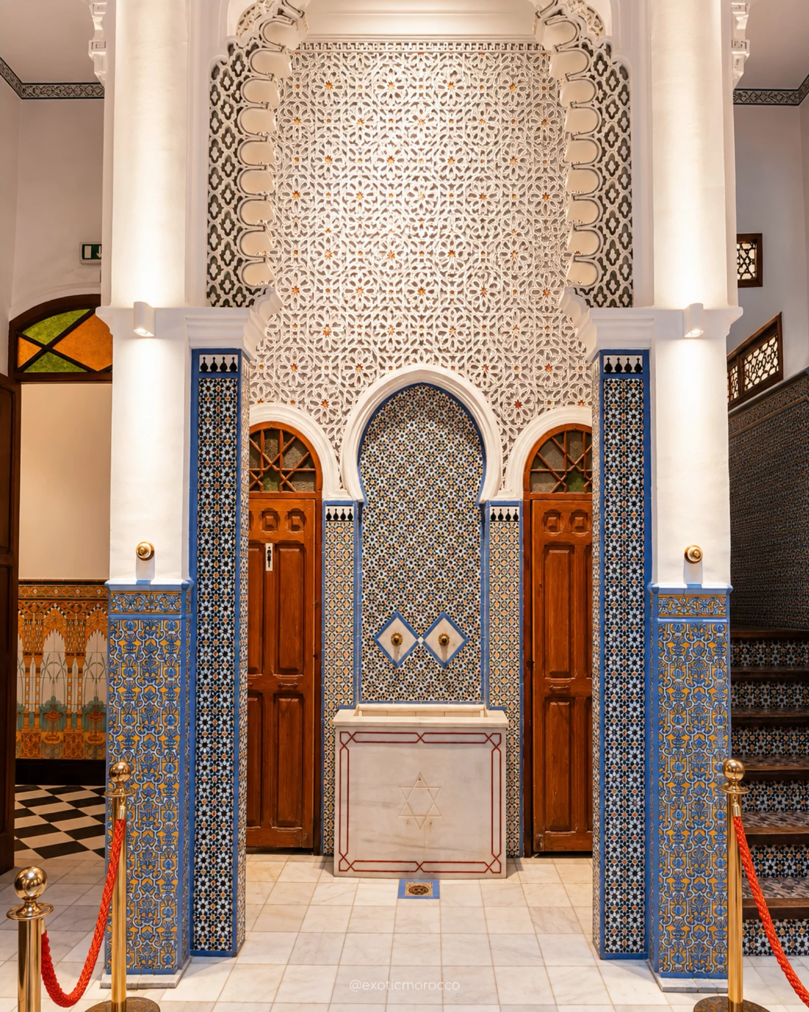 Zellige fountain and decorative interior display in Tétouan